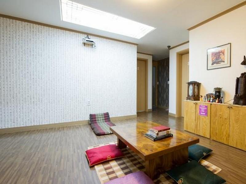 Uwa บ้านพัก โซล